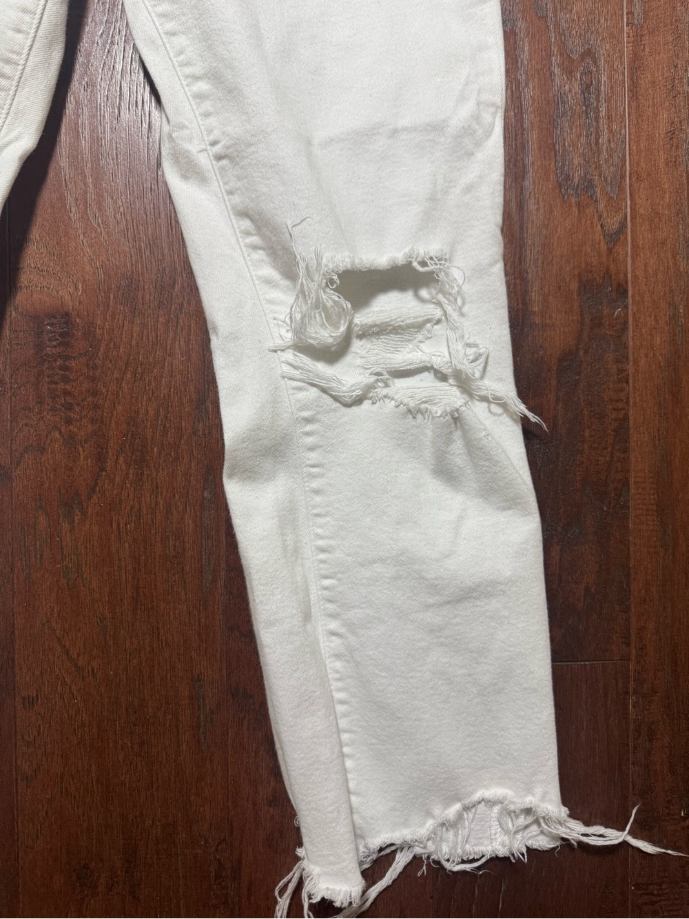 DAZE White Distressed High-Rise Jeans! Size 29! - Picture 2 of 10